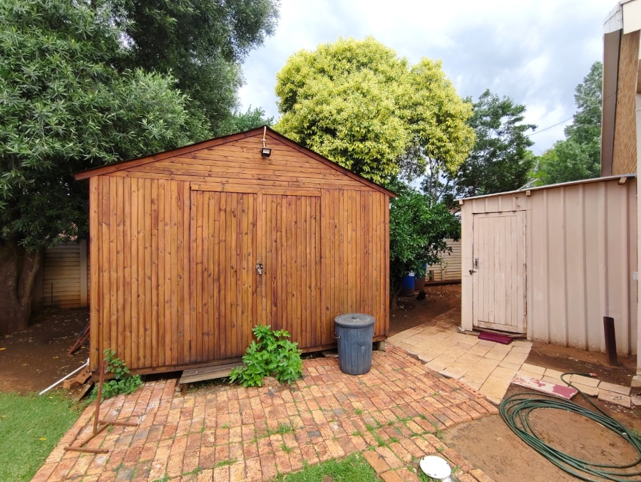 3 Bedroom Property for Sale in Pellissier Free State